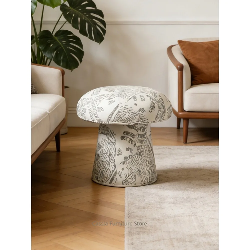 Mushroom Stool for Bedroom Vanity, Retro Round Stool for Dressing Table Entryway, Creative Accent Seating for Girls Room