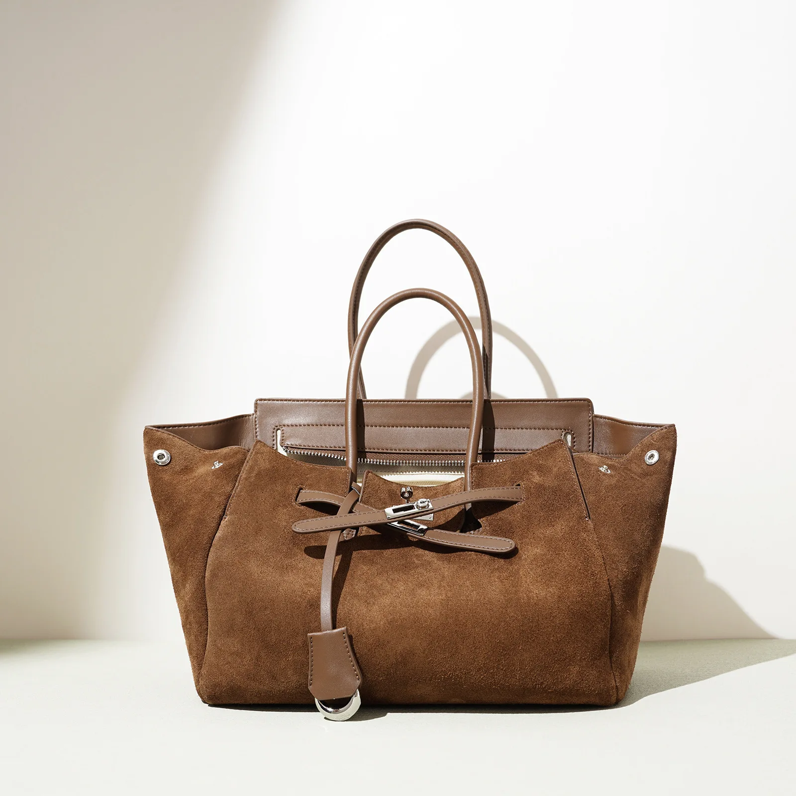 

Suede Tote Bag Early Autumn Retro Women's New Versatile Single oulder Bag Commuter Bag Handbag for Outdoor Use