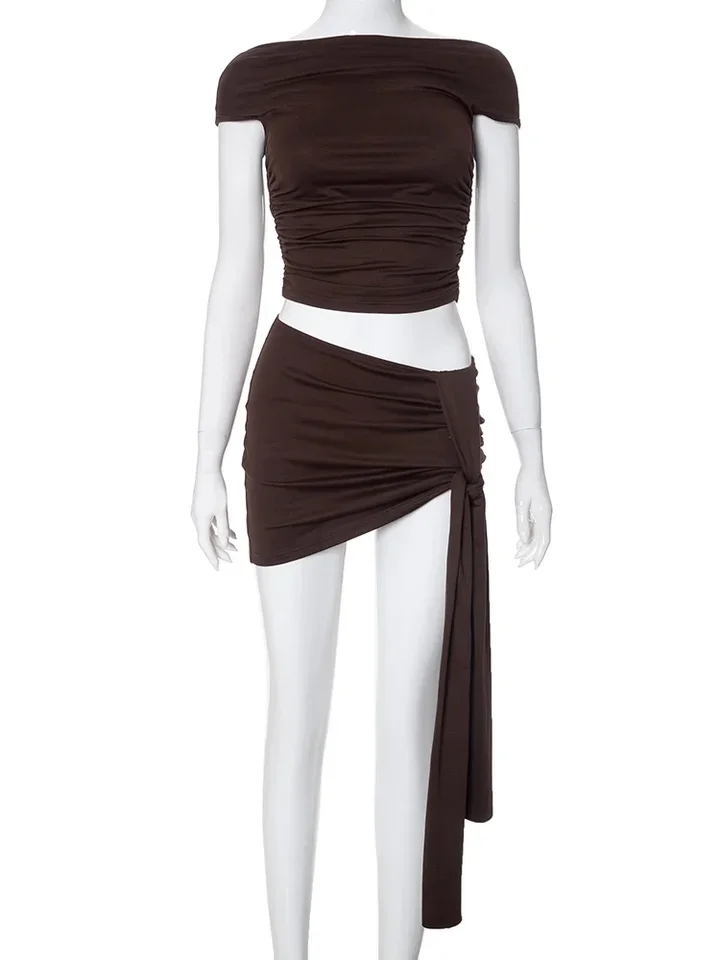 スイートな女性用ツーピースセット、ストレートショルダーのミニトップ+イレギュラーフリルスカート、無地スーツ