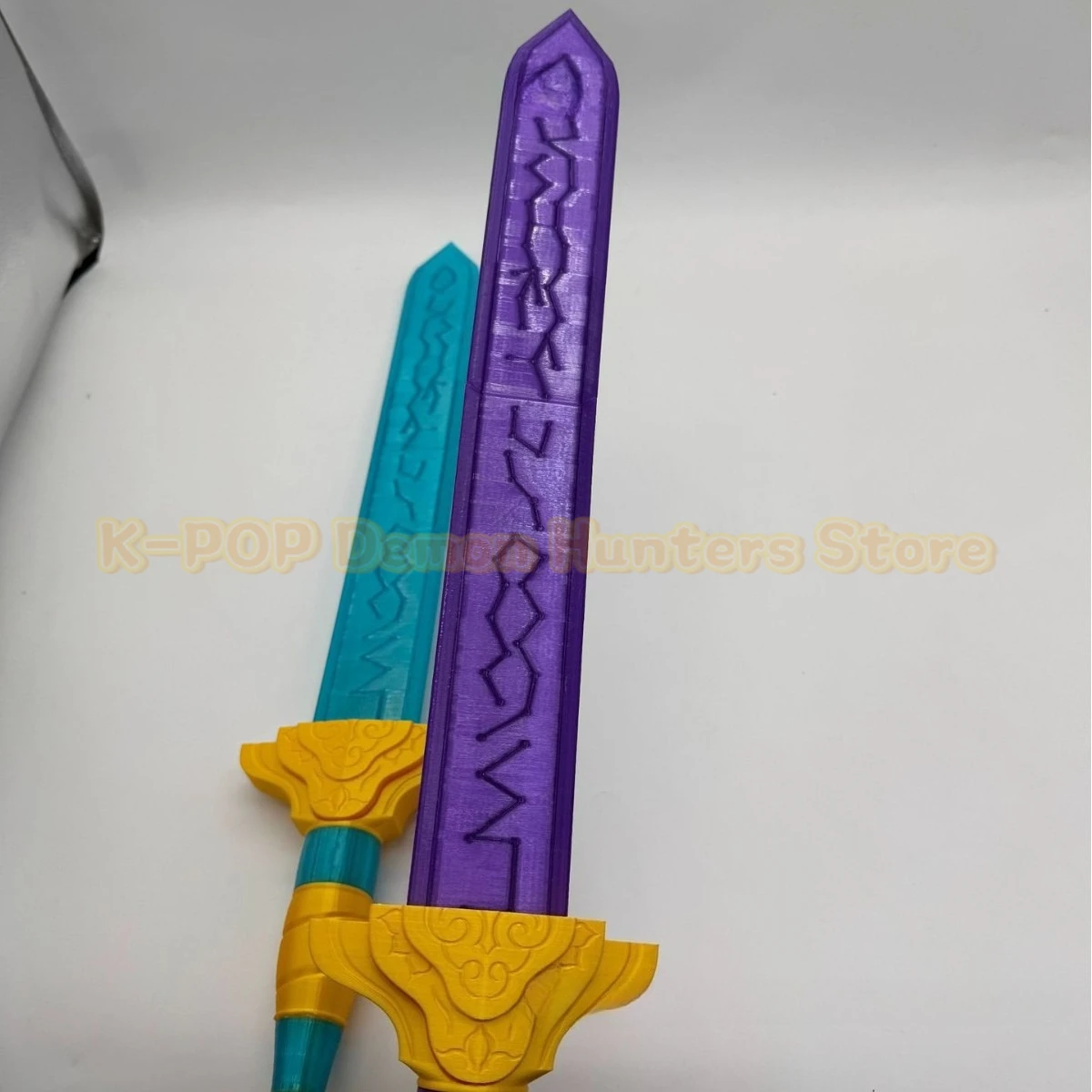 رومي السيف Kpop شيطان هنتر تأثيري حلي اكسسوارات الأسلحة الأسلحة السيف الطويل الأرجواني السيف هالوين كرنفال البدلة الدعائم