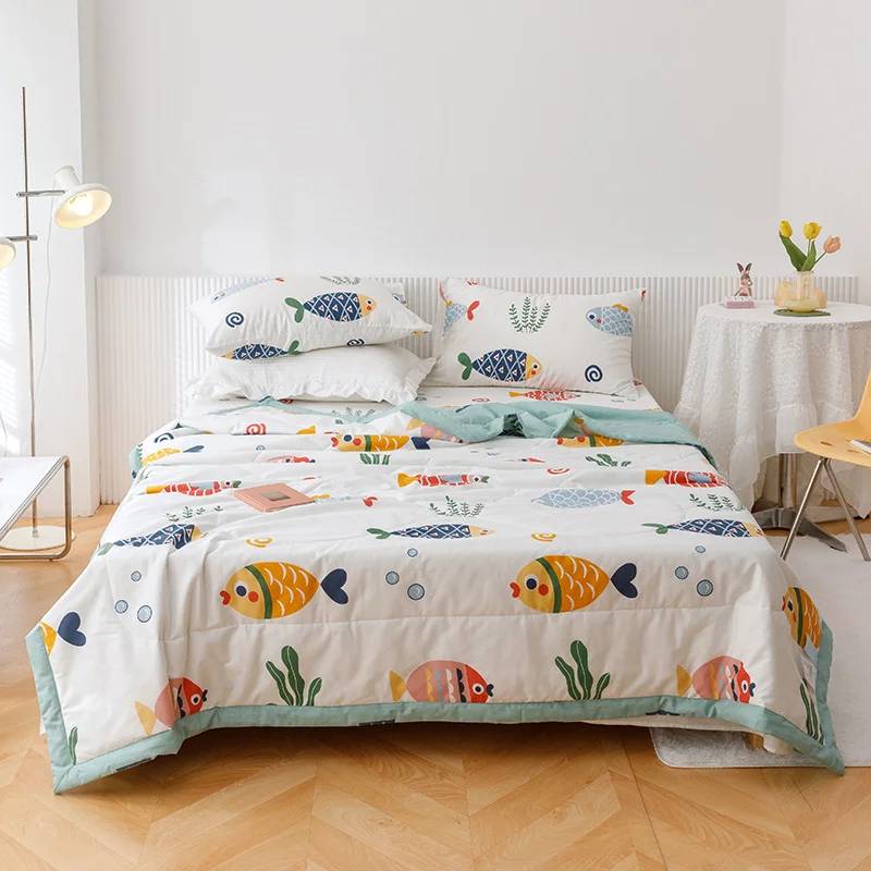 Cartoon Fish Pattern Summer Quilt 100% Cotton Soft Air Conditioning Thin Quilt for Kids Teens Home Sofa Bedroom Thin Blanket