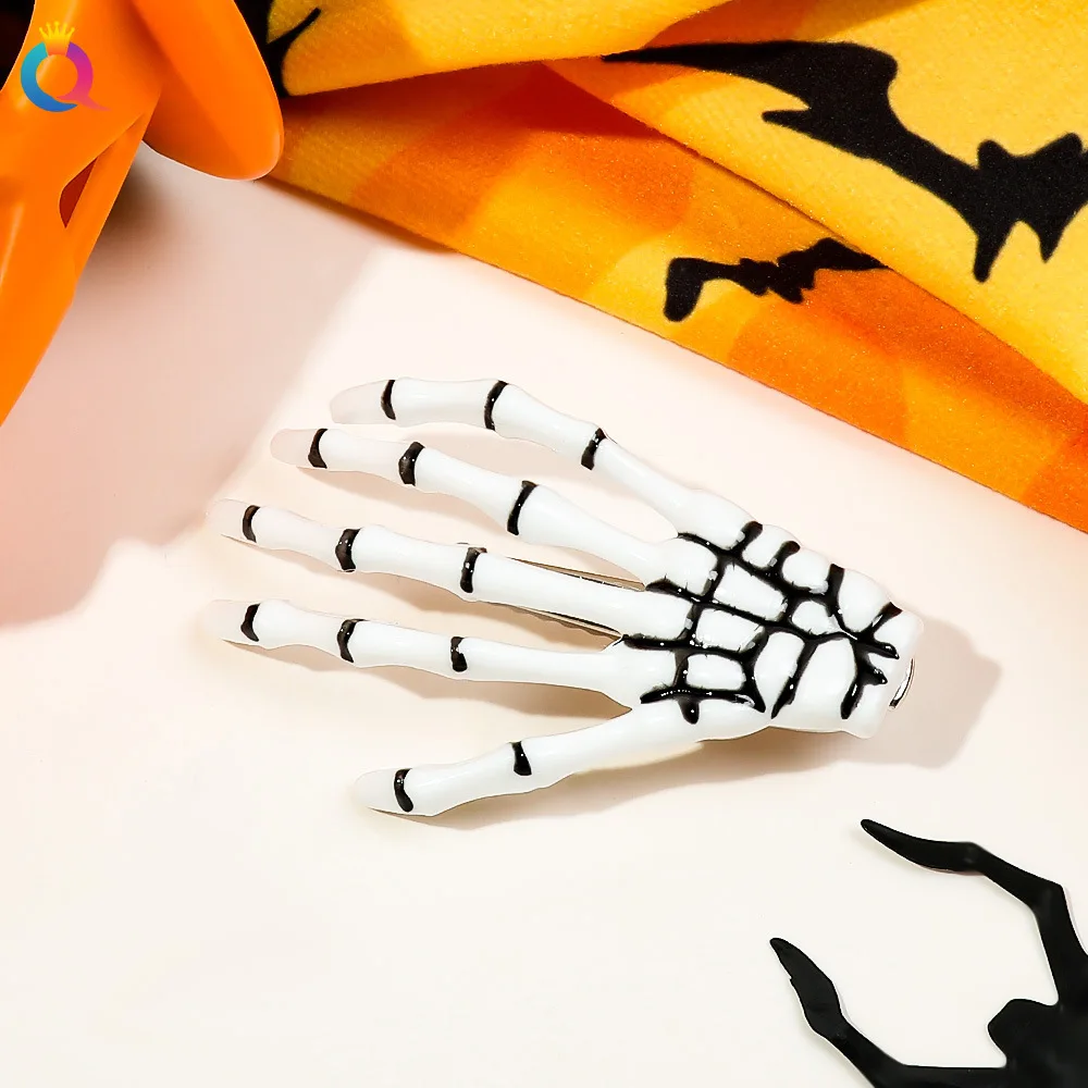 Free Shipping Skeleton Hand Hair Clip Halloween Cosplay Party Hair Accessories Skull Decorative Barrettes Bone Claw Headwear New