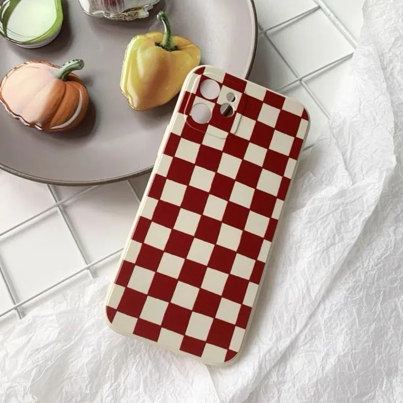 Fashionable Red Checker Case for iPhone 14 13 Pro Max Back Phone Cover for 12 11 Pro Max X XS XR 8 7 Plus SE 2020