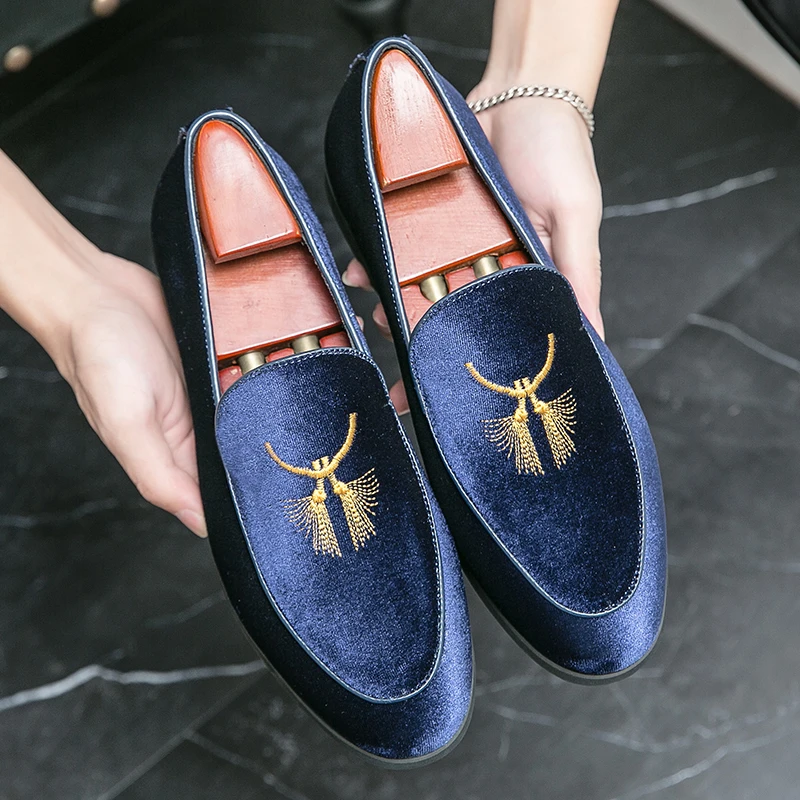 Formal Loafers Shoes for Man embroidery Designer Wedding Dress Menswear Shoes Office Loafers Mocassin Homme Scarpe Uomo Eleganti