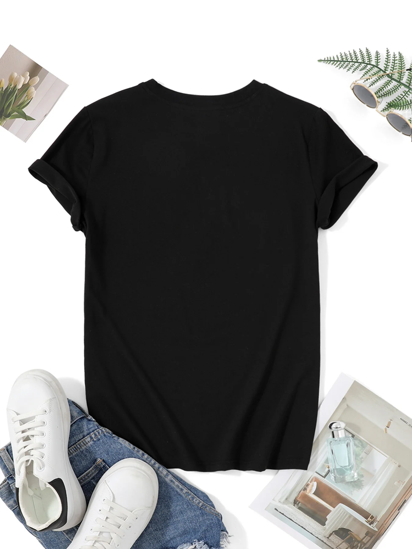 Women Vintage ITALIA Trophy Shield Letter Print Black Short Sleeve Round Neck Tee Soft Fabric Casual Fashion Fit