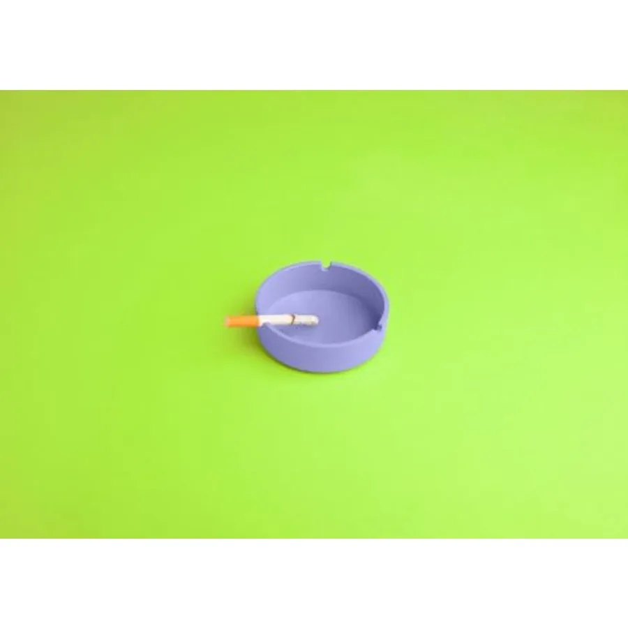 

Постер-принт Ashtray.2 - Джулия Рамиро 24 x 18