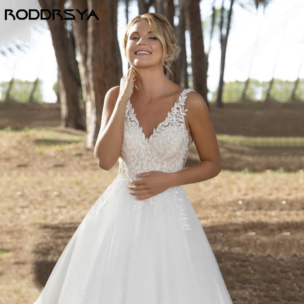 Roddrsya robe de mariée en dentelle bohème 2024 sans manches a - Word sans dos appliques gilet de novia V - neRODDRSYA-Robe de mariée en dentelle, style boho, coupe trapèze, dos nu, col en v, tulle, grande taille, 2024