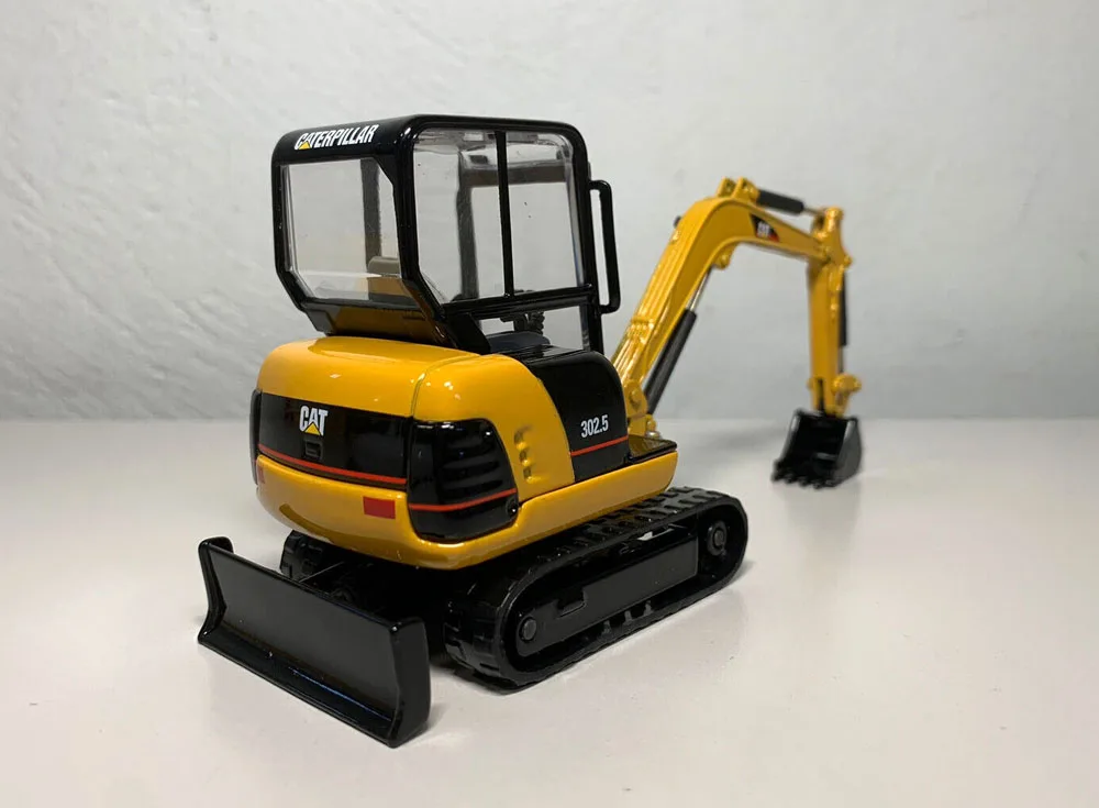 NEW 1/32 CAT 302.5 Mini Hydraulic Excavator 55085 Diecast Model Toys For Collection