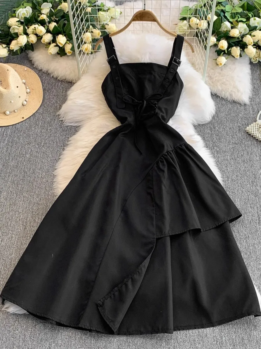 

Foamlina Fashion Black Hepburn Strap Dress Women's 2025 Summer New Lace-Up Cinched Waist Slim Pleated Midi Dresses