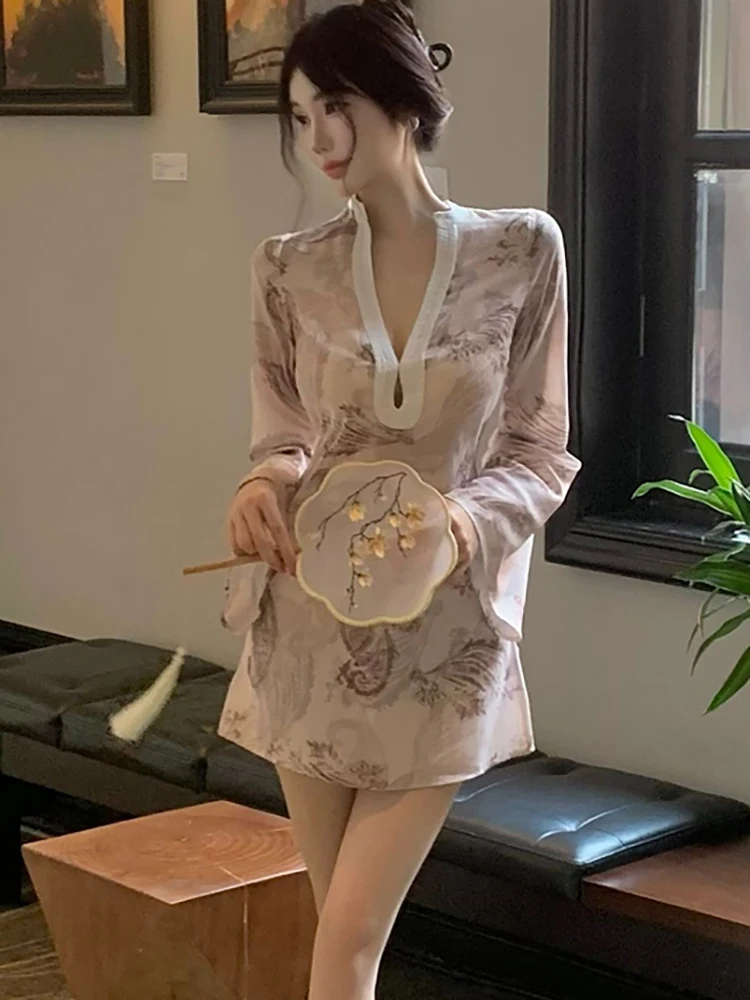 2025 القطن والكتان طباعة الخامس الرقبة فستان قصير مثير الخريف الشتاء طويلة الأكمام Bodycon فستان المرأة الكورية موضة عادية Vestidos