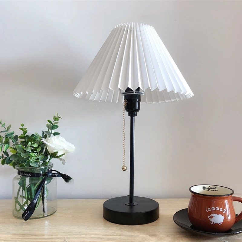 Simple design Table Lamps E27 Bedside Desk Lamp with pleated Shade with Pull Chain Metal Nightstand Lamp for Living Room Bedroom