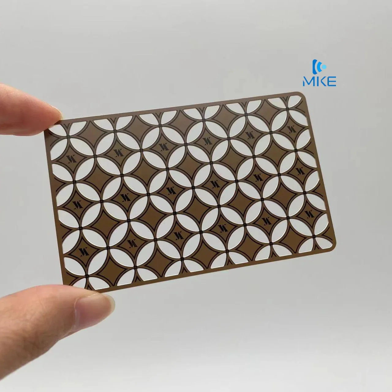 

Металлические визитные карточки из нержавеющей стали с лазерным вырезом