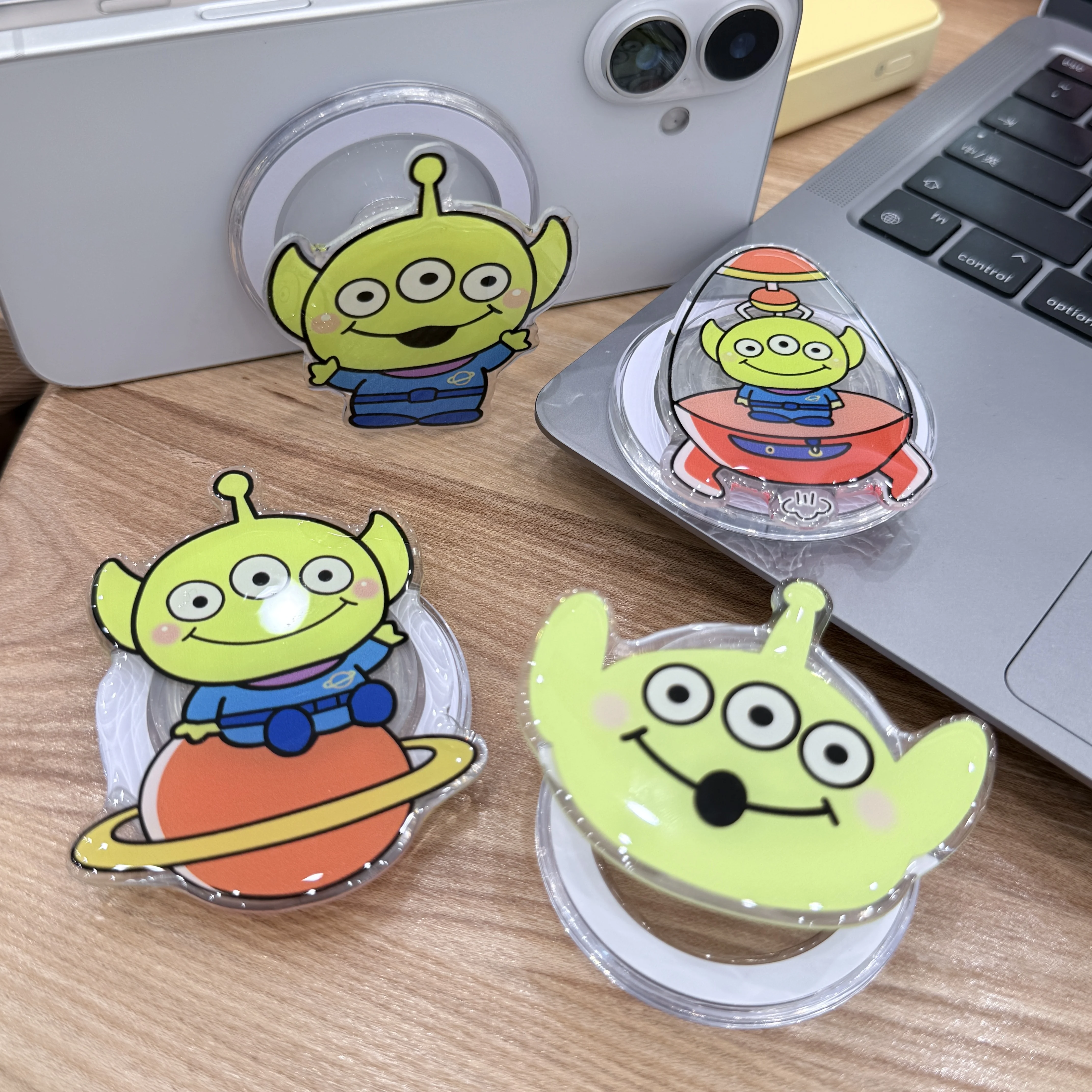 

Подарки, которые нравятся девушкам: магнитный противоударный держатель для телефона с милым мультяшным дизайном в стиле аниме для iPhone 17/16/15/14 Pro Max/Z Flip 7