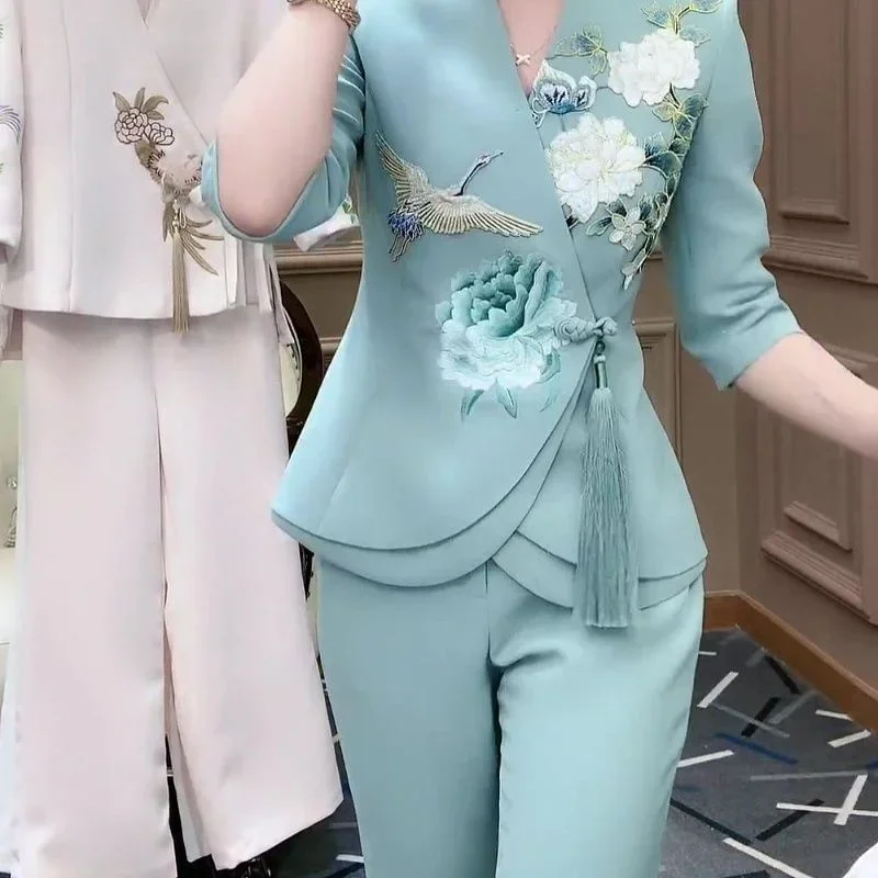 

Women's Summer Suits New Heavy Craft Embroidery Shtrt Sleeve Top Flared Pants Temperament Two-Piece Set Chinese Style Suit Z308