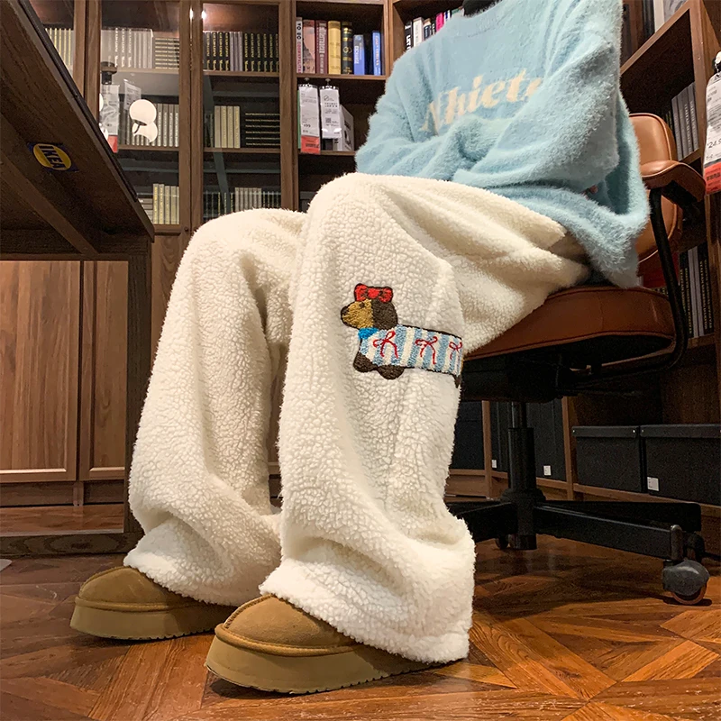 Calça casual de pelúcia bordada com cachorro salsicha com design exclusivo, calças largas grossas e macias, estilo preguiçoso, emagrecimento, casual, quente, versátil calças compridas