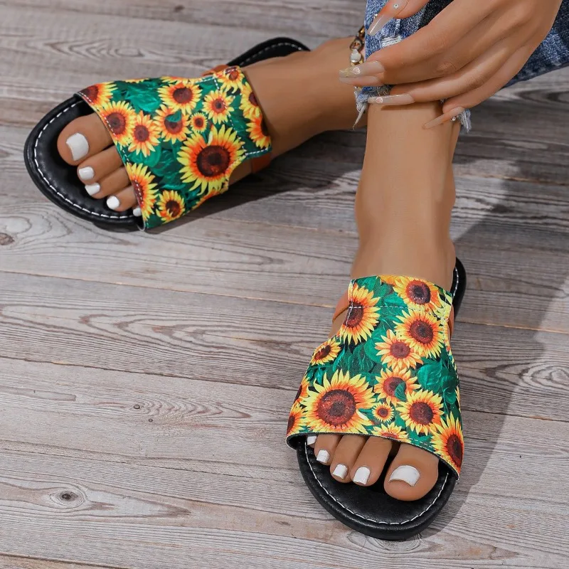 Women's Slippers Summer New Flat Round Head Collocation Color Sunflower Sandals Casual Comfortable Light Soft Sole Slippers