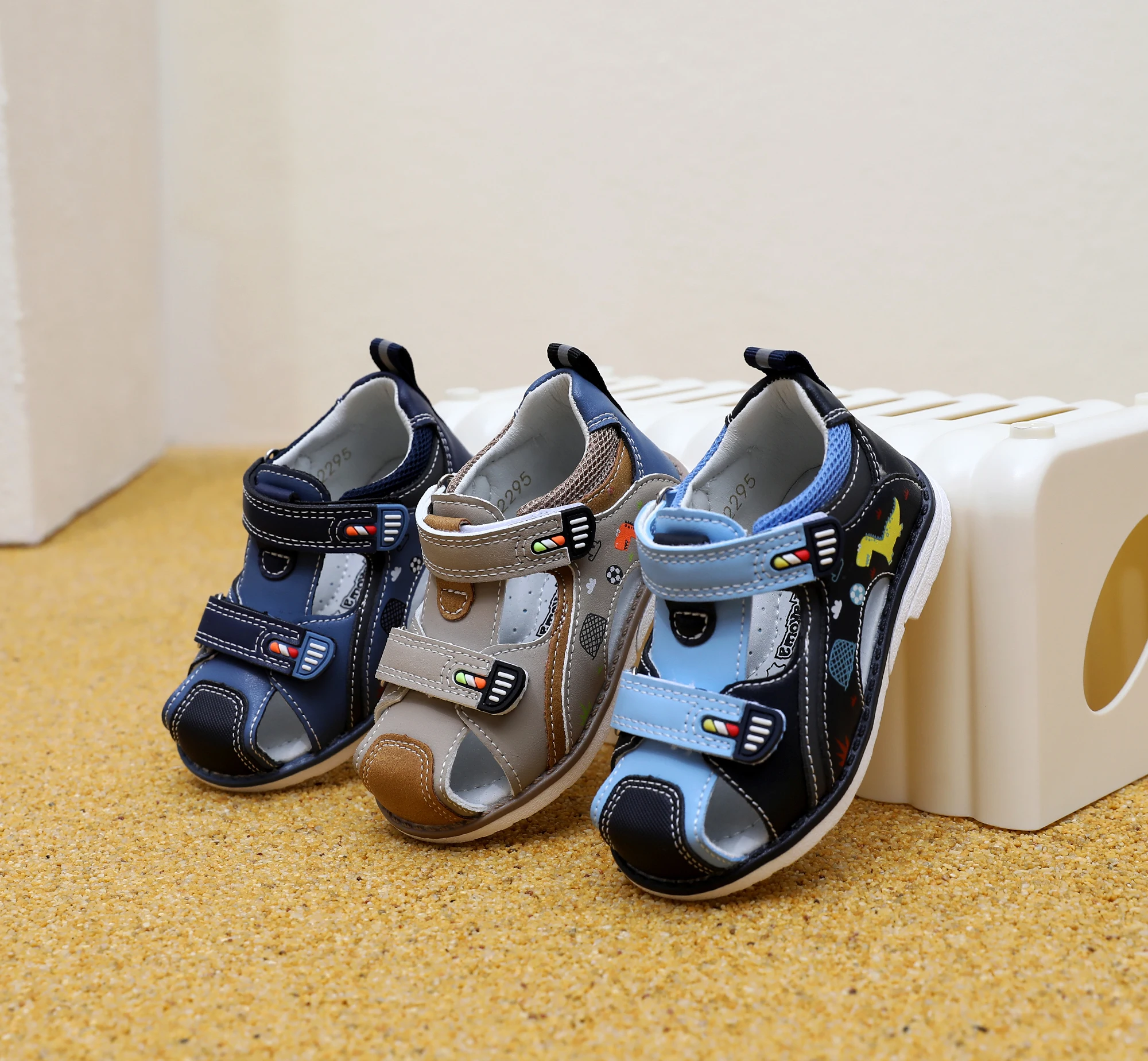 

Boys' Closed Toe Sport Sandals, Summer Casual Outdoor Shoes with Hook & Loop Strap