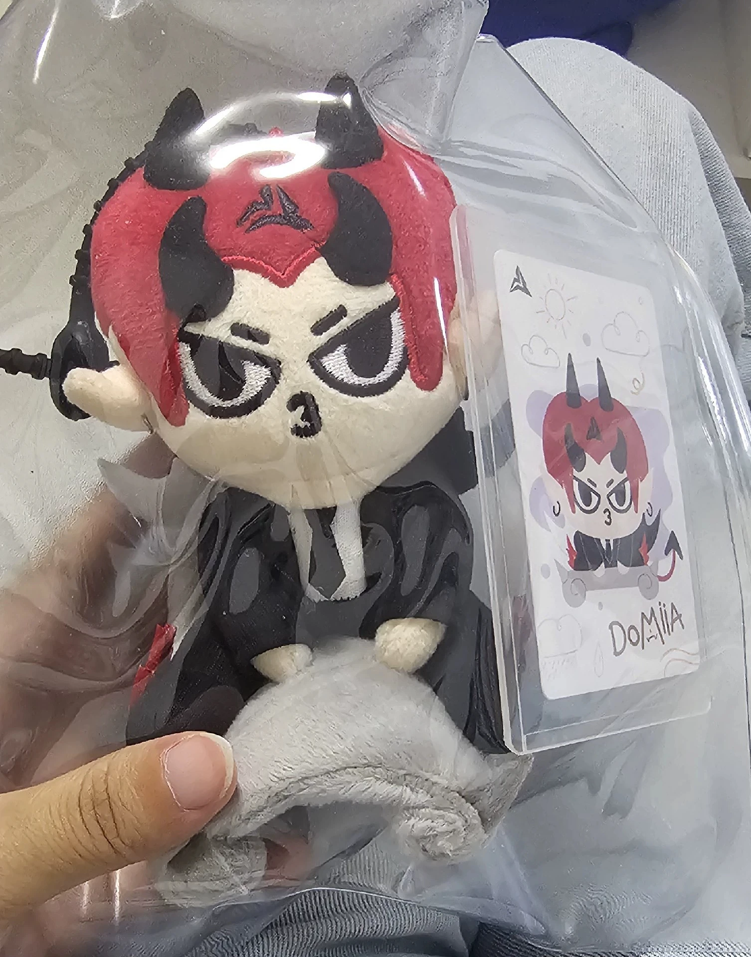 2025 جديد في المخزون الرسمية التايلاندية ستار بيرثسانتا دوميلا التايلاندية التلفزيون الكمال 10 بطانات الرومانسية الخطيرة بريزي بالون المفاتيح 11 سنتيمتر