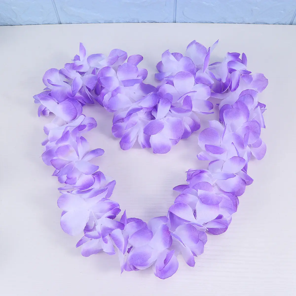 1Set Hawaiian Garland Set Includes Wreath Necklace Bracelets Realistic Flowers Comfortable Wear for Hula Dance Beach Vacation