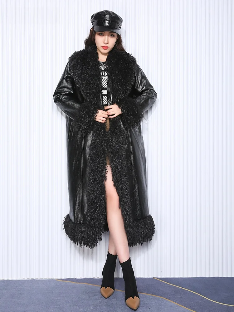 

Куртка Nerazzurri Bla из глянцевой искусственной кожи с эффектом покраски, свободного кроя, оверсайз, утепленная хлопком, с большим меховым воротником