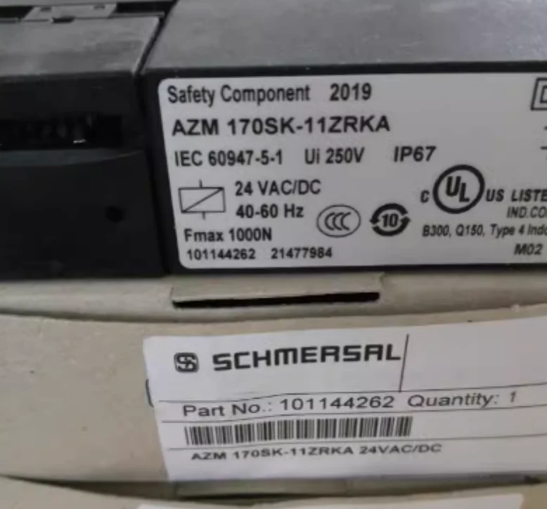 New original Schmersal safety switch AZM 170SK-11ZRKA 24VAC/DC