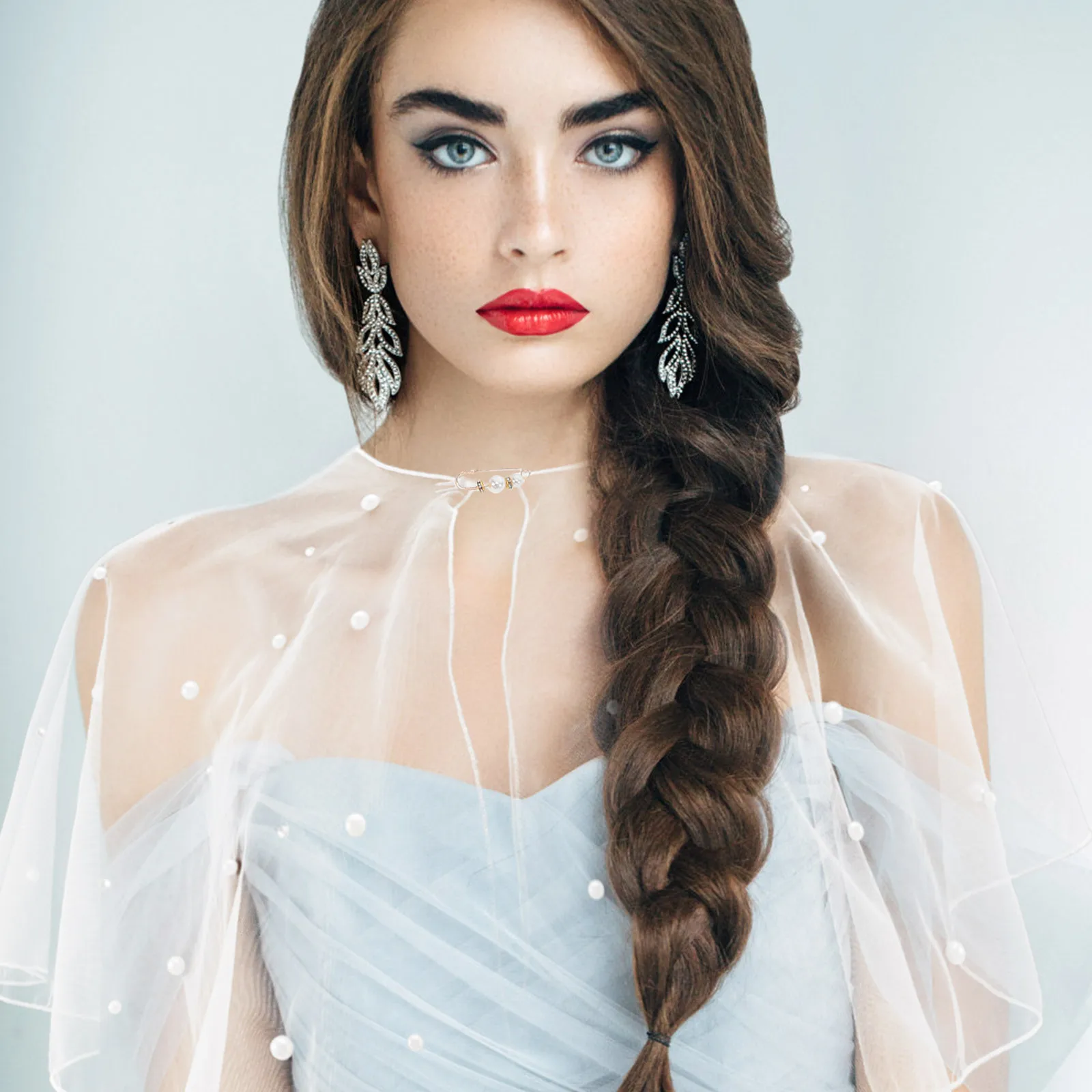 

Bridal Pearl Rhinestone Wedding Shawl Tulle Cape Cloak Elegant for Bride Photoshoot Formal Events Pearl Cape Shawl