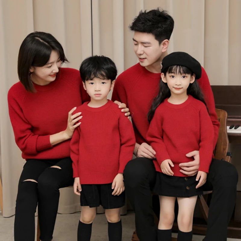 Christmas Sweaters Family Matching Outfits Family Look Mother Son Daughter Mommy and Dad Clothes New Year Red Family Clothing