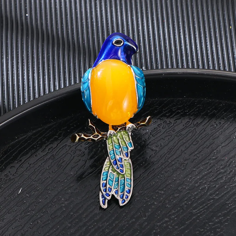 Women Men Fashion Enamel Parrot Classic Brooch Badges Party Wedding Animal Drip Oil Pin Corsages For Women Men Clothing Coat Pin