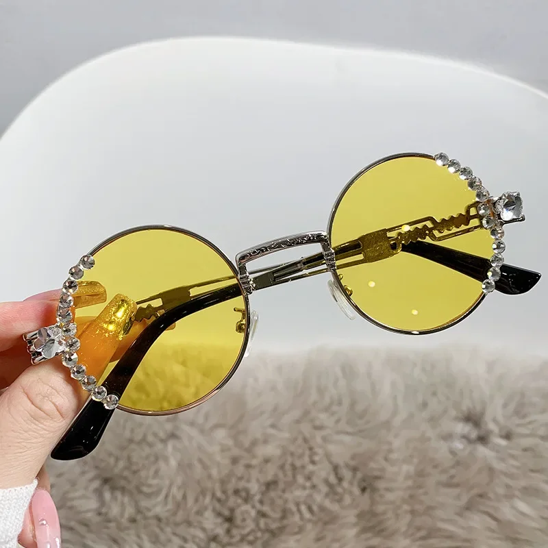 Fashion New Female Sunglasses Metal Round Full Frame with Diamond Rhinestone UV400 Lady Wear Sun Glasses for Womens Girls