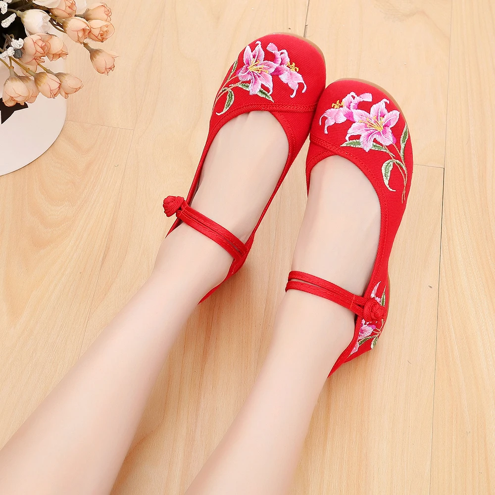 Classic Comfortable Lily Flower Embroidered Shoes Single Shoes Women Flat Heel Shoes Work Shoes Low Heel Shallow Mouth Shoes