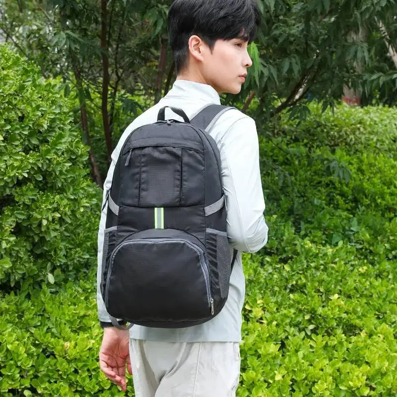 عارضة أزياء سعة كبيرة في الهواء الطلق حقيبة قابلة للطي المطبوعة كلمة حقيبة السفر حقيبة تسلق الجبال حقيبة ظهر قابلة للطي