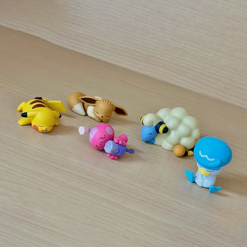 Pokémon Gashapon Echte BANDAI Nette Desktop Ornament Mode Trendy Spielen Puppe Anime Modell Action-figuren Modell Kinder Spielzeug
