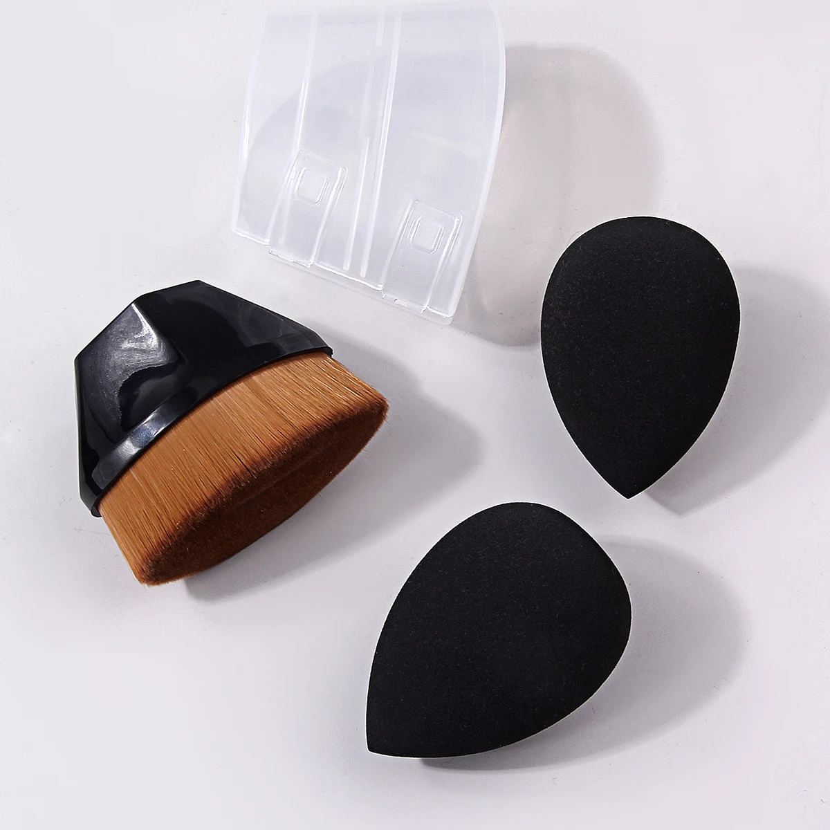 3Pcs Foundation Tool Set Flat Foundation Brush w/ Storage Box 2Pcs Black Water‑Drop Sponge Puff for Liquid & Cream Accessories