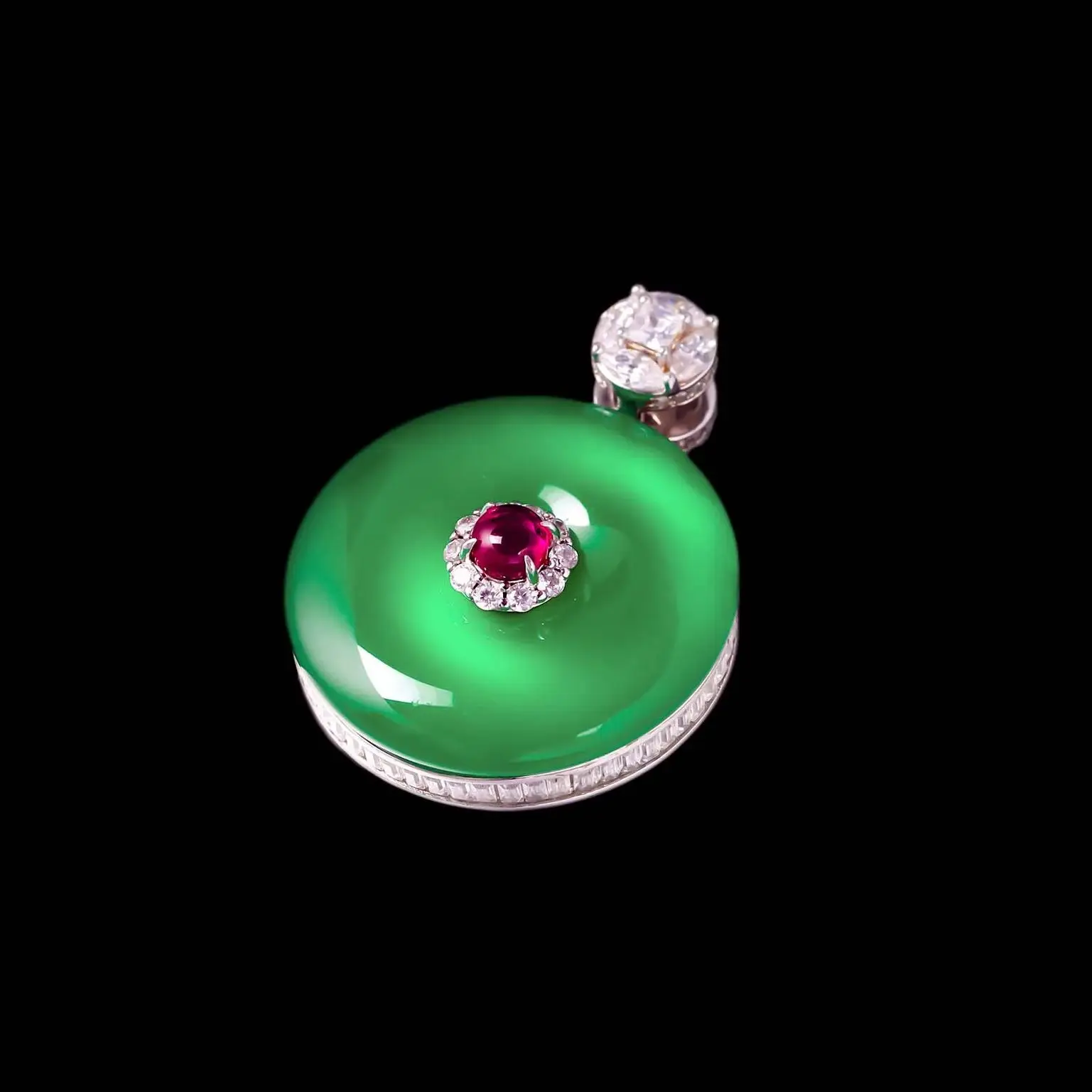 Vintage Natural Chalcedony Huaigu Pendant Lab Grown Ruby 925 Sterling Silver Fine Jewelry for Women's Wedding Anniversary Gift