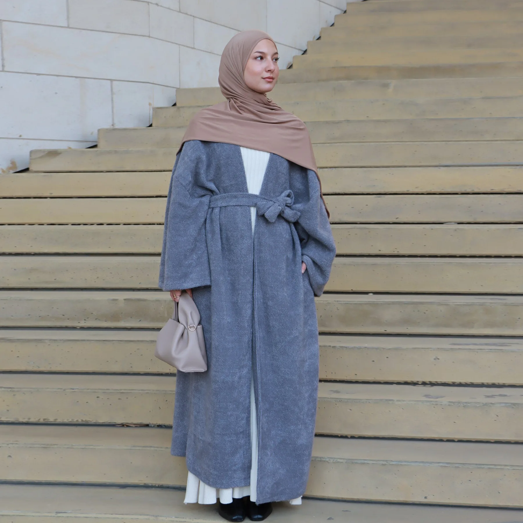 عيد الشتاء المخملية عباية كيمونو سترة معطف مسلم عبايات للنساء دبي الفاخرة قفطان رداء دافئ الملابس الإسلامية التركية تونك