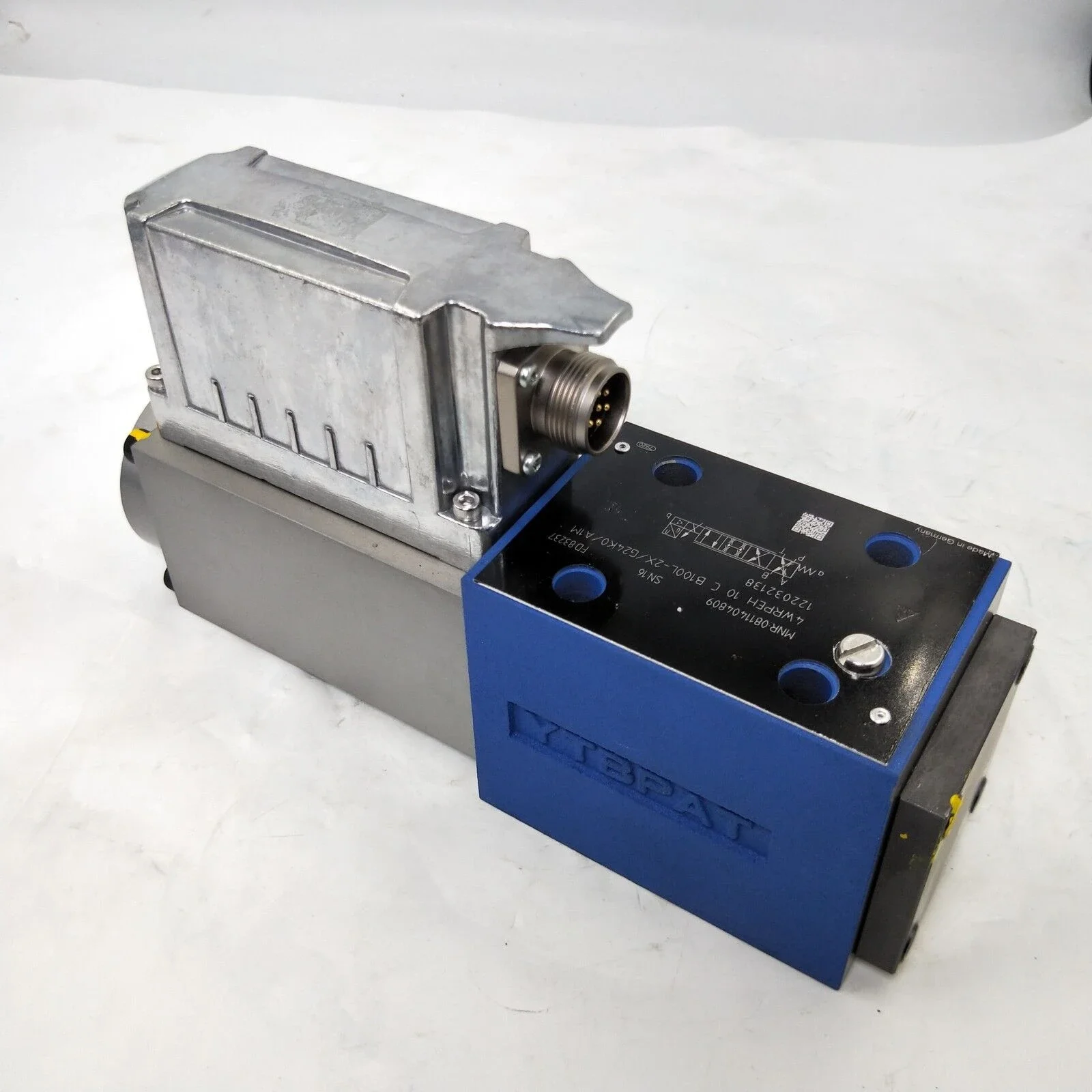 Hydraulic proportional directional valve 4WRPEH 6 C3 B40L-2X/G24K0/A1M 4WRPEH 10 C4 B50L-2X/G24K0