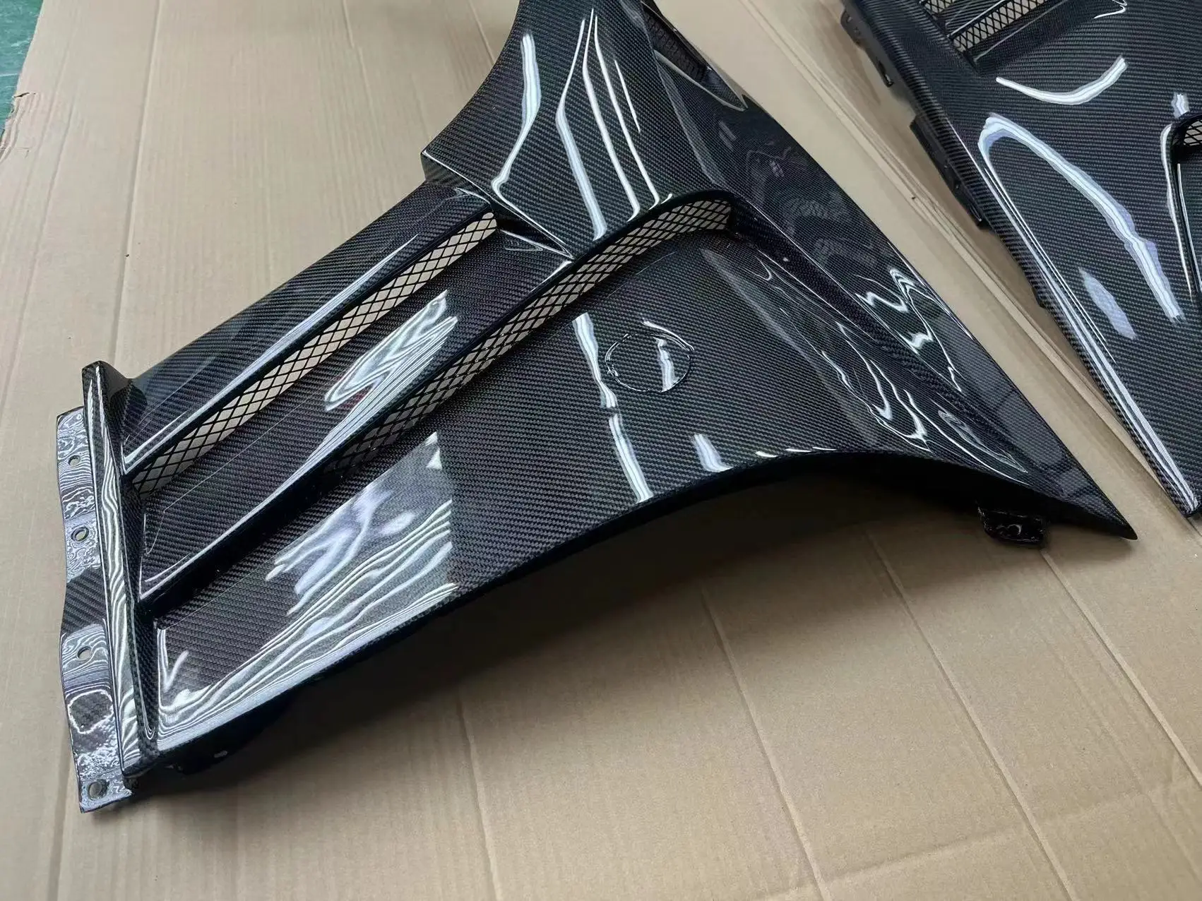 مصدات سيارة جانبية من ألياف الكربون بتصميم V2 المحافظ لنيسان 370z #6