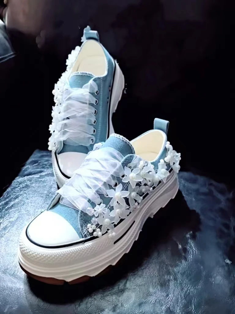 

Custom pearl three-dimensional flower thick bottom low canvas shoes large size casual sports women's shoes 35-40