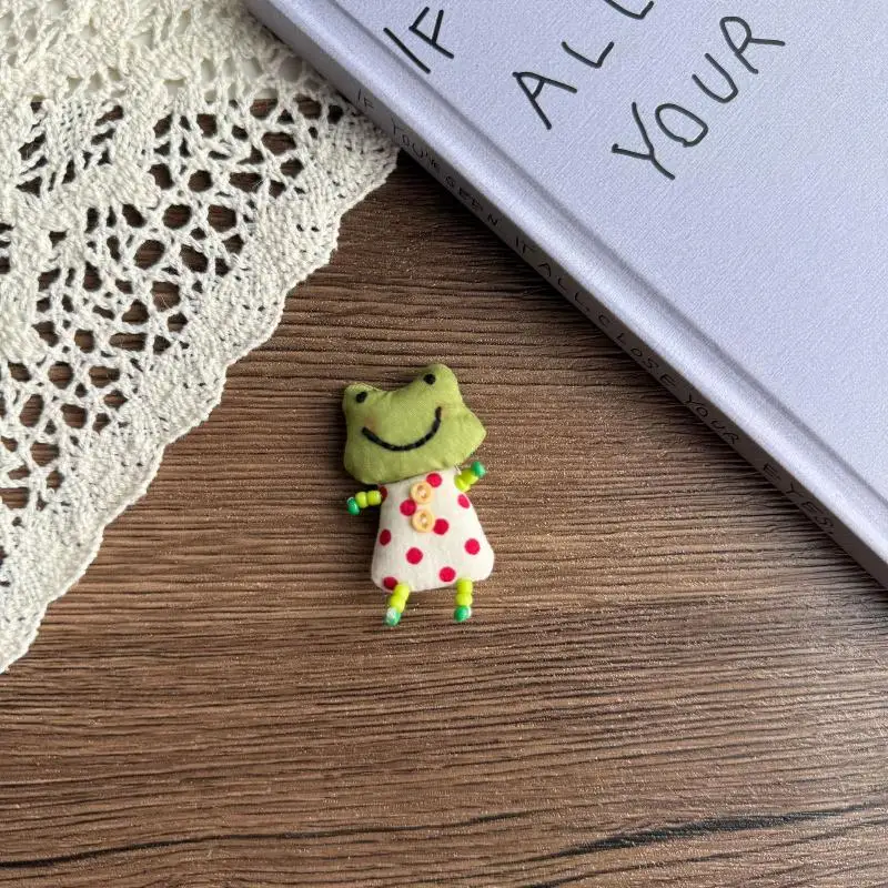 Hot 5Pcs Cute DIY Handmade Beaded Little Pig Frog And Little Cat Ornaments Creative Children's Clothing Shoes Socks Accessories