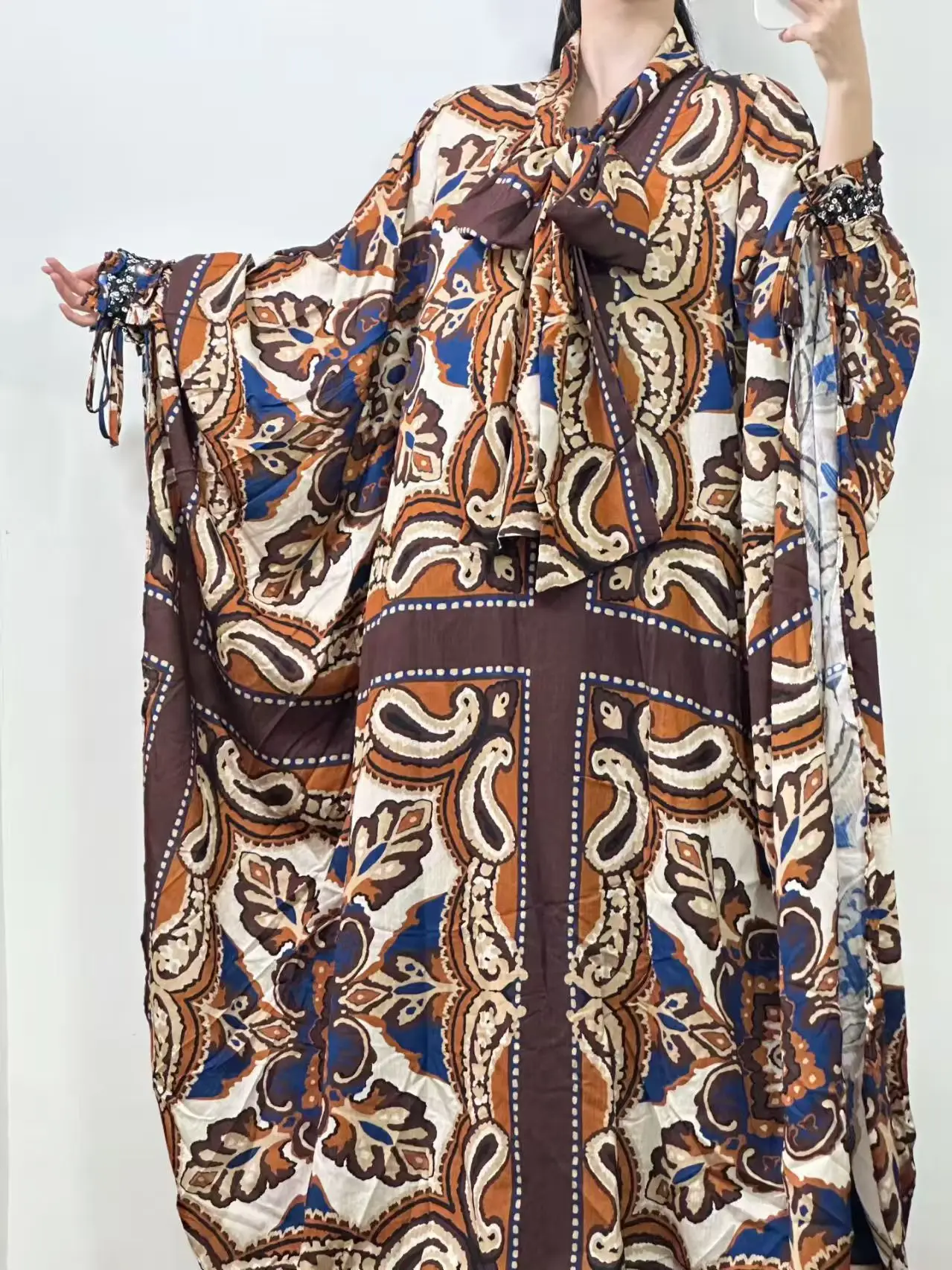 جديد 2025 الخريف المرأة الرجعية هندسية مطبوعة ربطة القوس فيونكة التعادل البلوفرات فستان موضة فضفاضة كبيرة الحجم منتفخ تنورة الحفلات