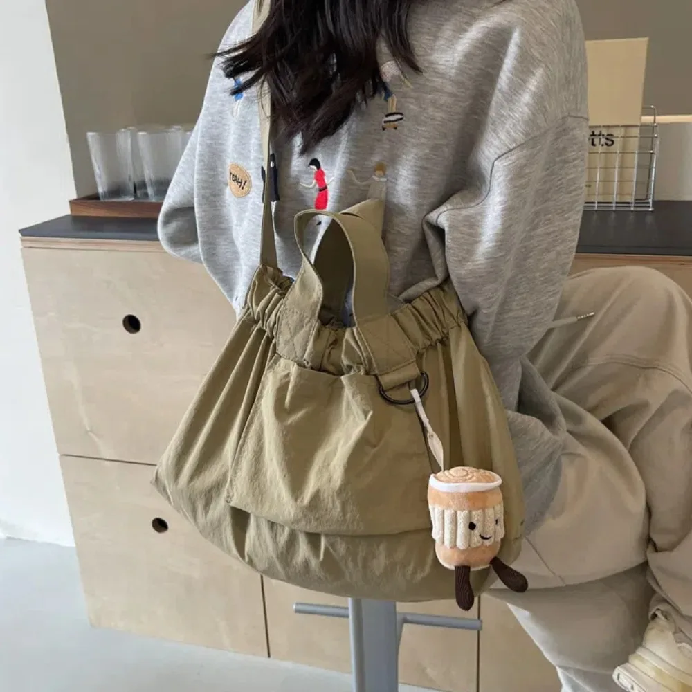

Polyester Canvas Crossbody Bag Magnetic Buckle Pleated Contrasting Colors Handbag Solid Color Korean Style