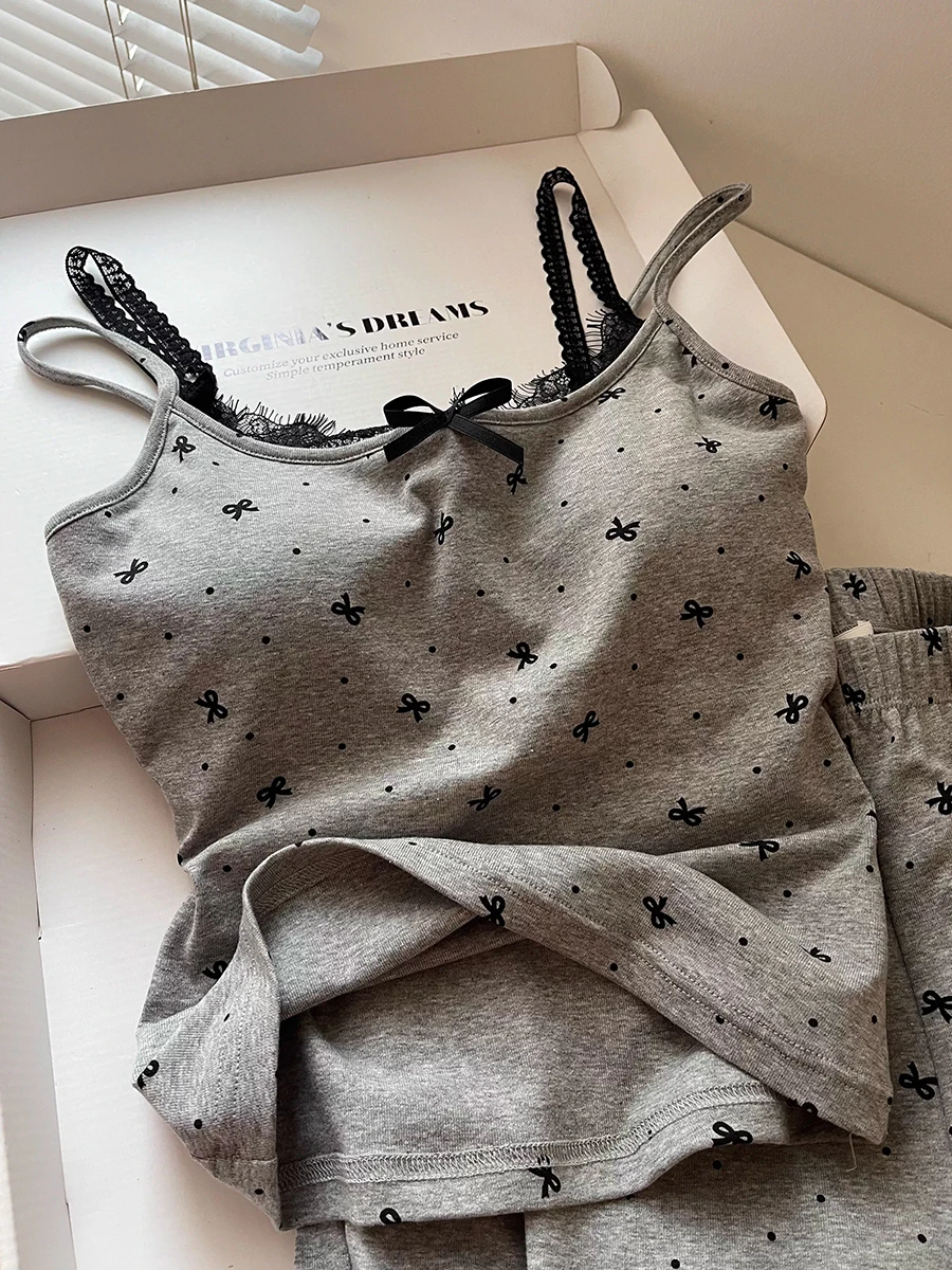 Słodka koszula nocna z koronkowym wykończeniem, damski letni zestaw ubrań domowych, materiał bawełniany, wzór z nadrukiem w kształcie litery V.