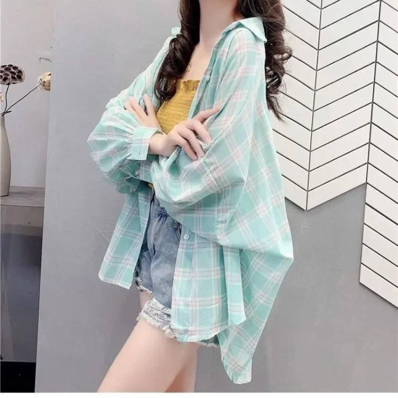 Blusa xadrez de chiffon feminina, manga comprida midi solta coreana, camisa casual de um único peito fina assimétrica, tops de verão, nova, 2022