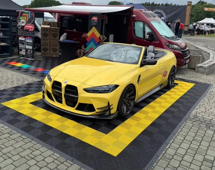 40*40cm Plastic Diy Interlock Anti-Slip Wear Resistant Click Modern Garage Floor Tiles Indoor Flooring Mats Car Detailing Shop