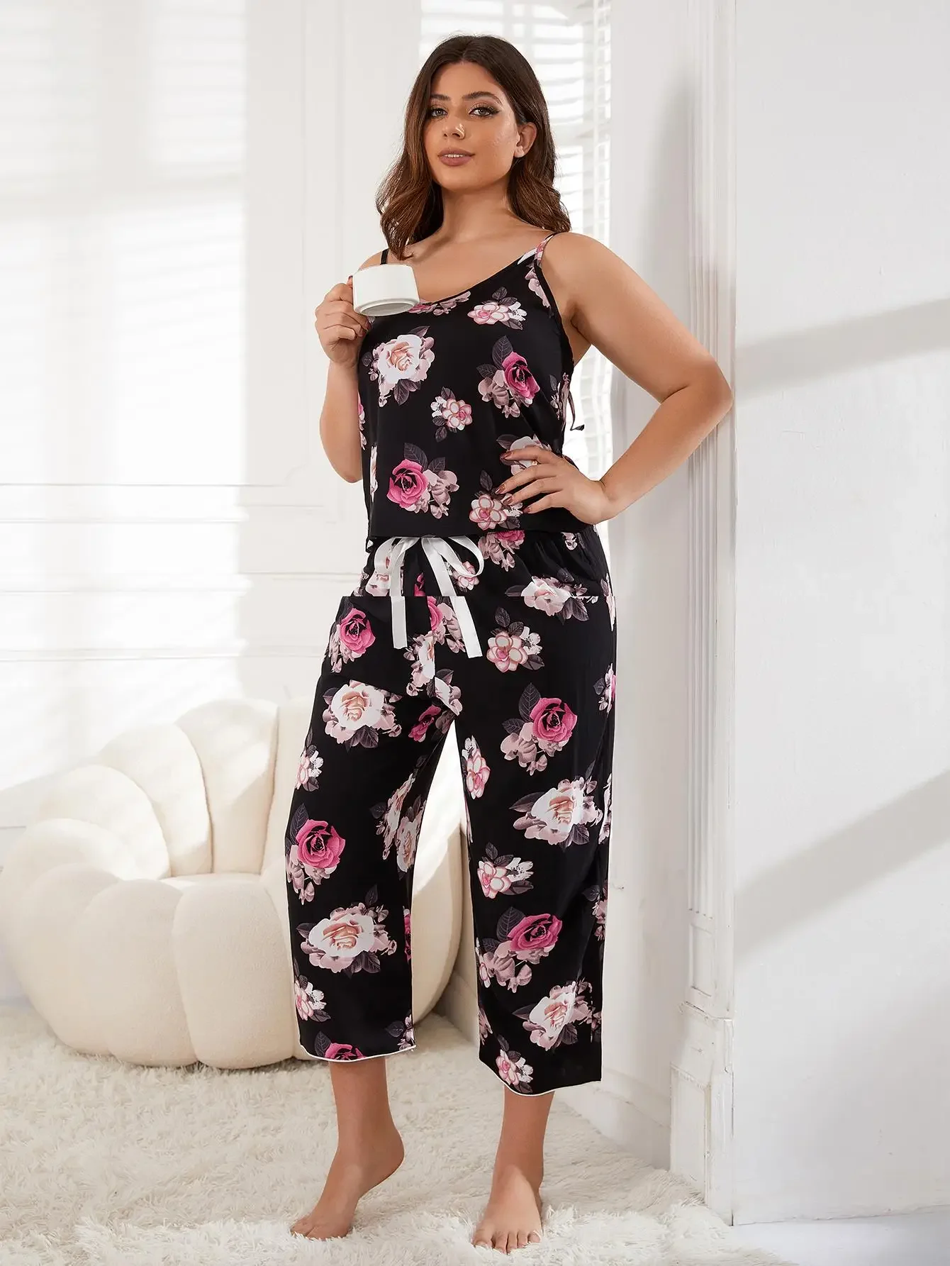 Plus Size V Neck Women Pajama Set Sleeveless Floral Top&Elastic Waist Drawstring Capri Pants Female 2 Piece Sleepwear Nightwear