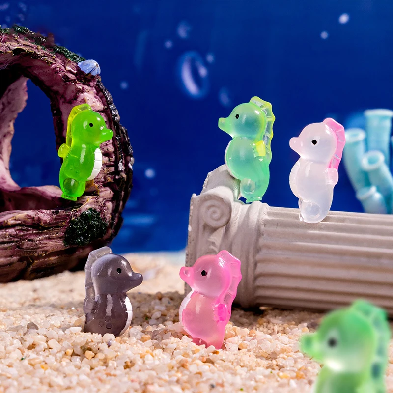 1Pcs Mini Luminous Seahorse Home Decor Moss Landscape Ornaments Glowing Potted Ornament Miniature Gardening Fairy Garden