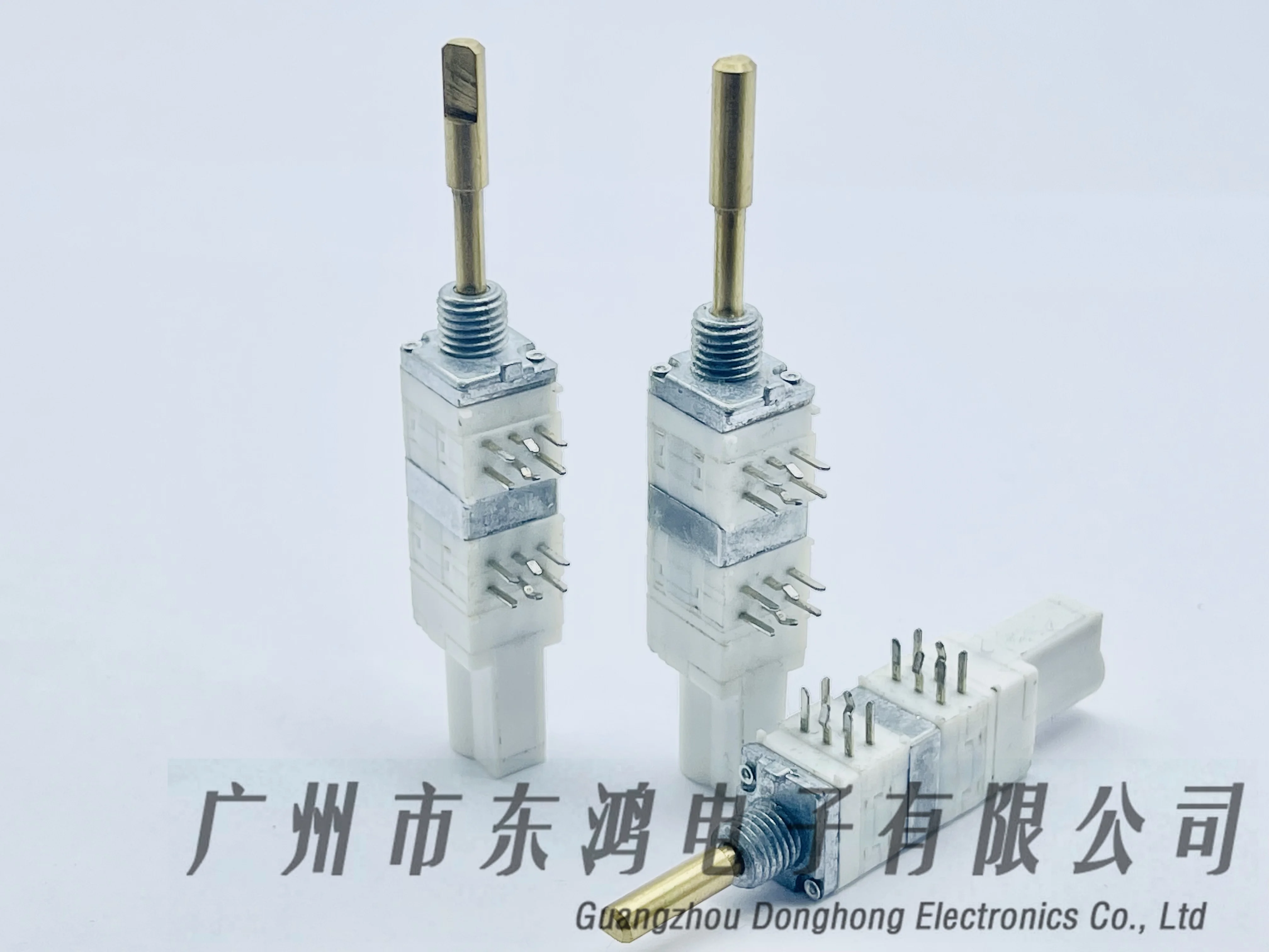 Noble quadruple precision potentiometer with center positioning belt press self-locking switch B50k axis length 18-25MM