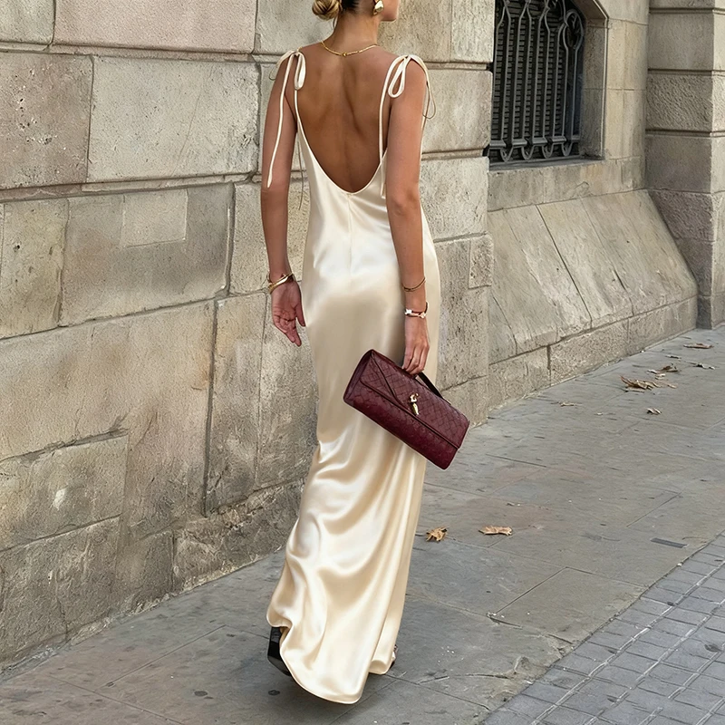 Chic Women's Satin Maxi Dress Burgundy Sleeveless Sexy Lace-Up Backless Evening Dresses Red Elegant Bridesmaid Long Evening Gown