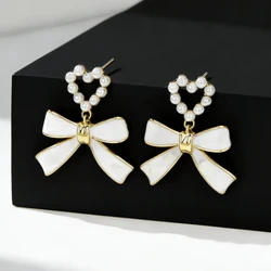 New Beige Hanging Earrings for Women Korean Fashion Crystal White Acrylic Dangle Earrings Hollow Geometric Girls Ear Jewelry