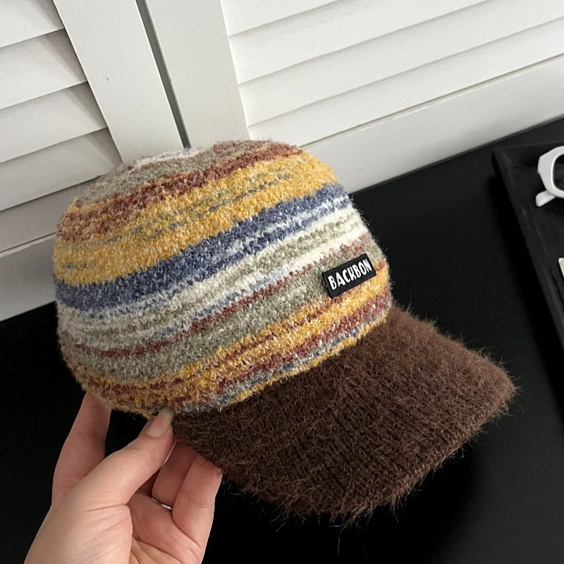 Japanische, farblich abgesetzte, gestreifte, gestrickte Plüsch-Baseballkappe für Herbst und Winter, warm, vielseitig, personalisierbar, für Damen und Herren – Detail 4